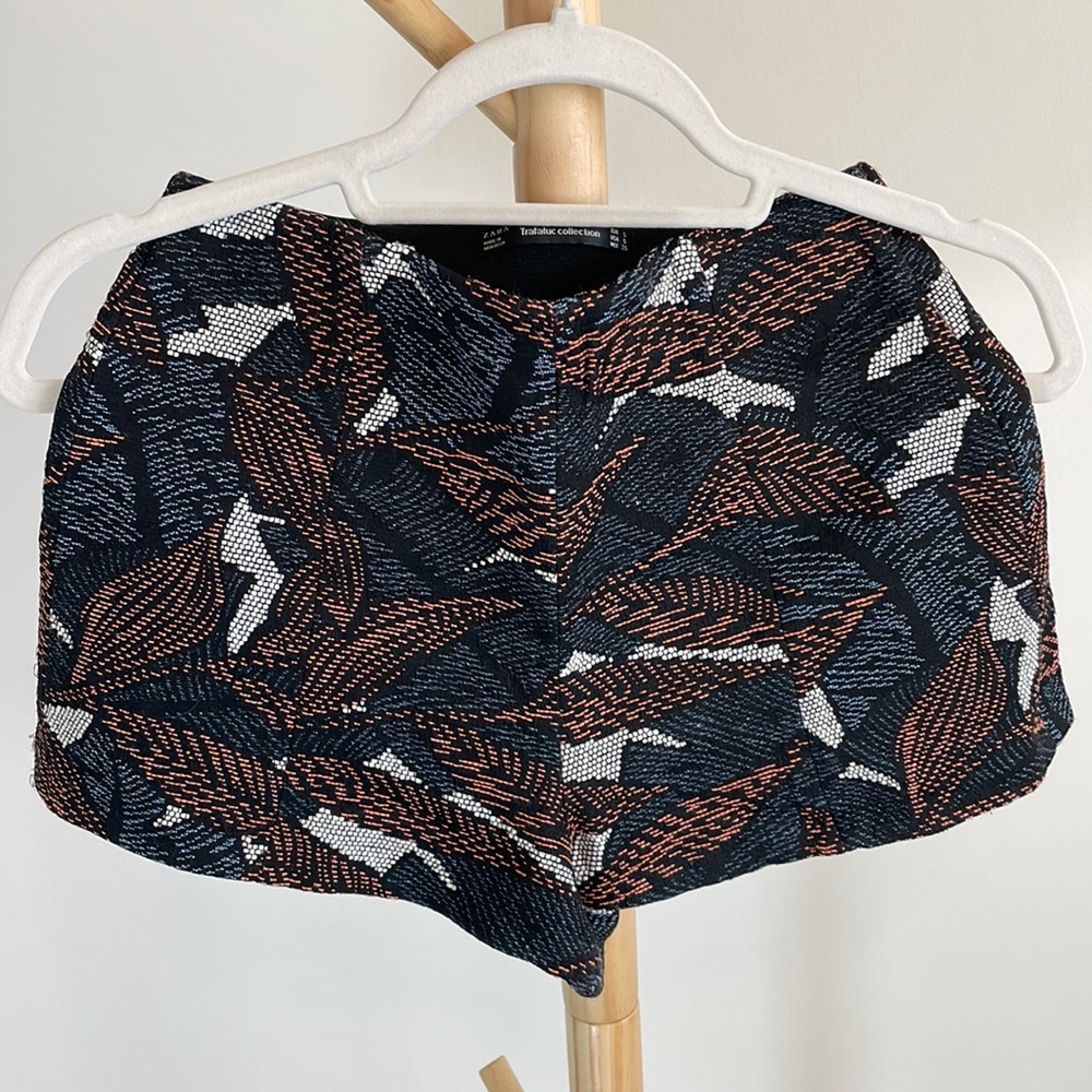 Zara Trafaluc Leaf Short - Size S - GUC